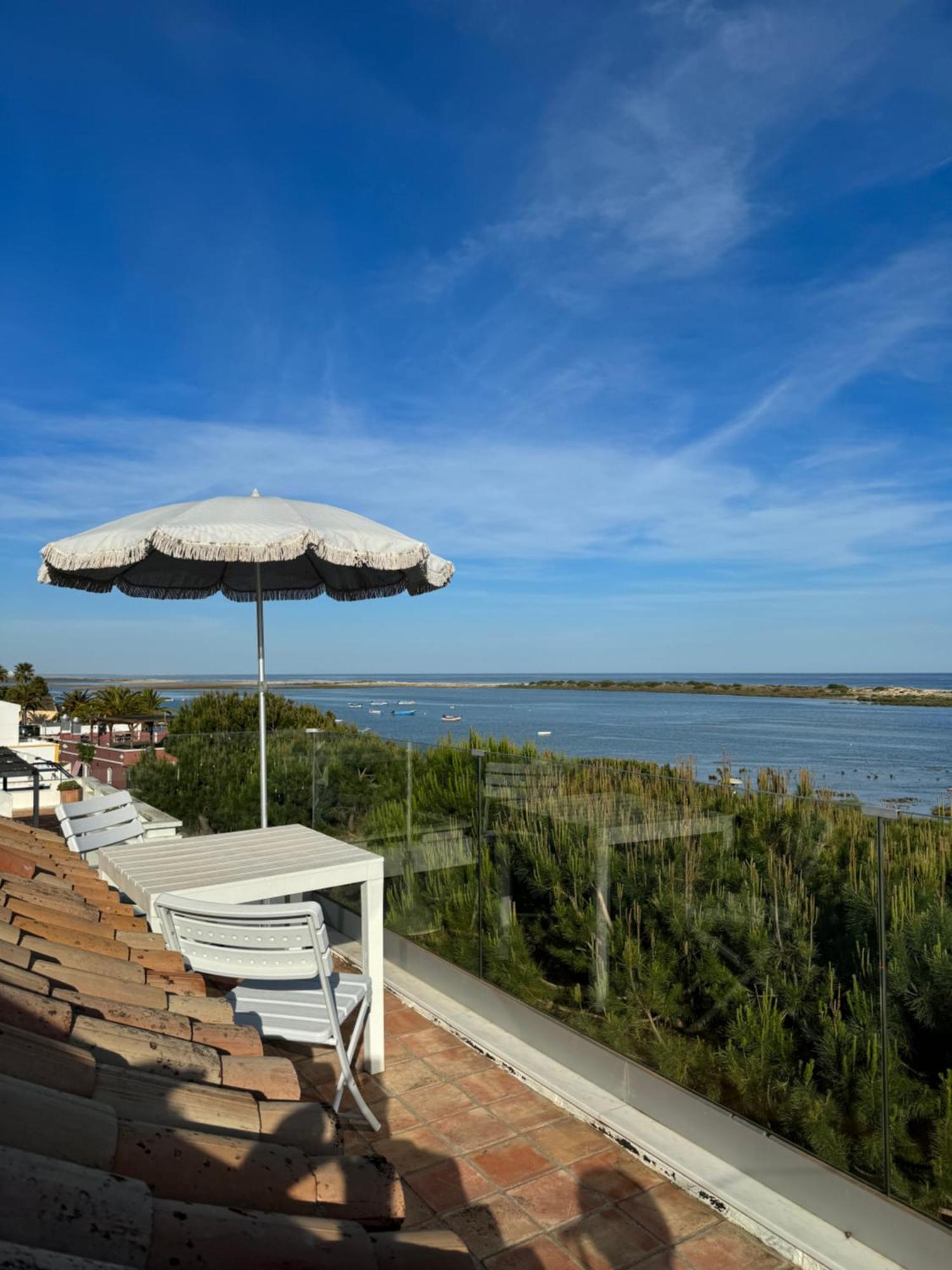 The Beach House Roof วิลา โนวา เด คาเซลา ภายนอก รูปภาพ